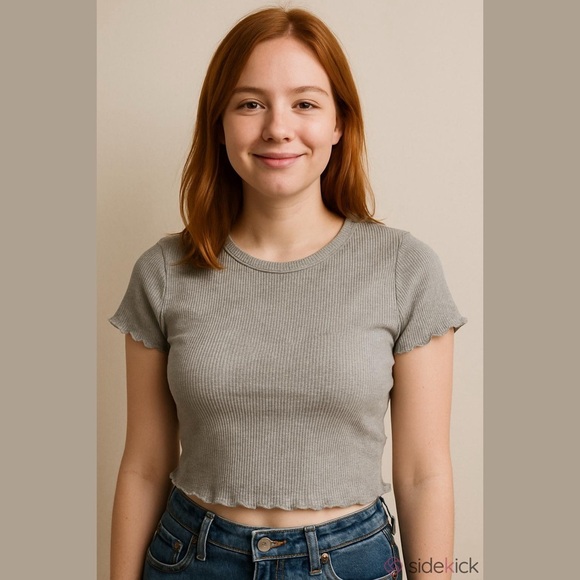 Gray Cropped Lettuce Edge Tee - Picture 2 of 2